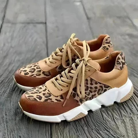 Savannah Motion Sneaker