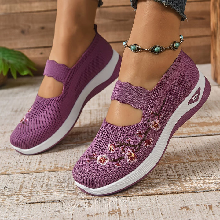 Clara Bloom Trainers