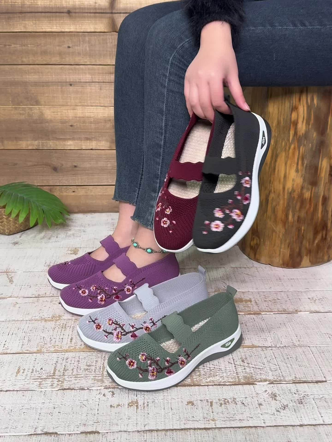 Clara Bloom Trainers