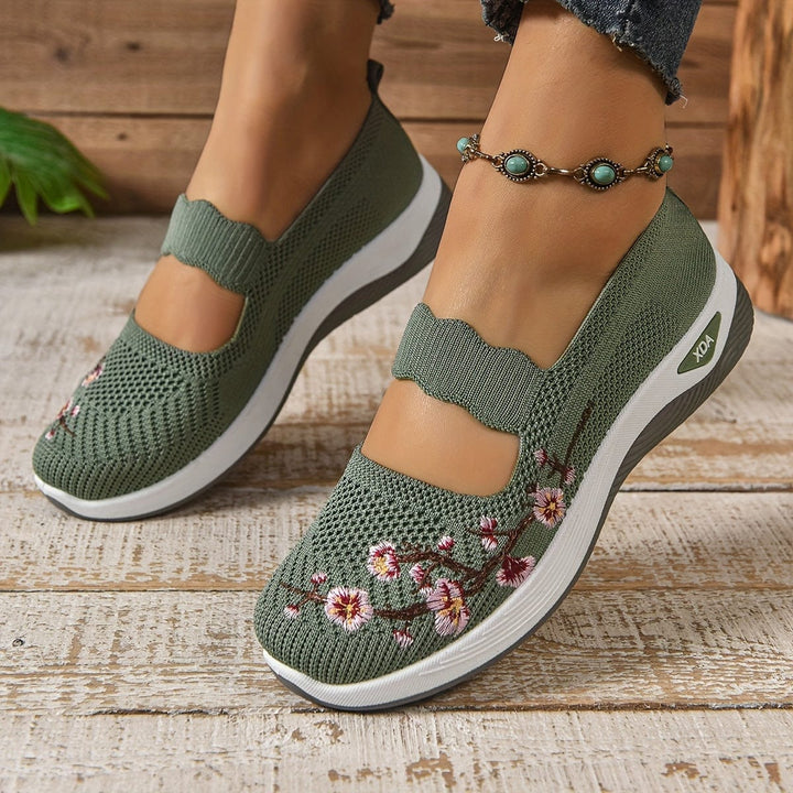 Clara Bloom Trainers