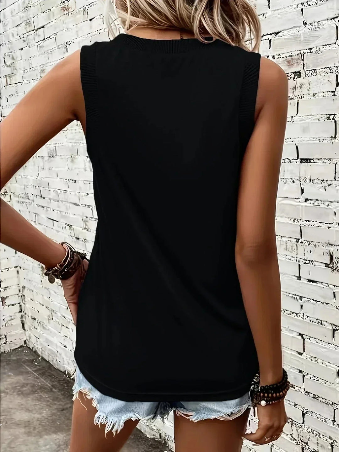 Assila V-Neck Top