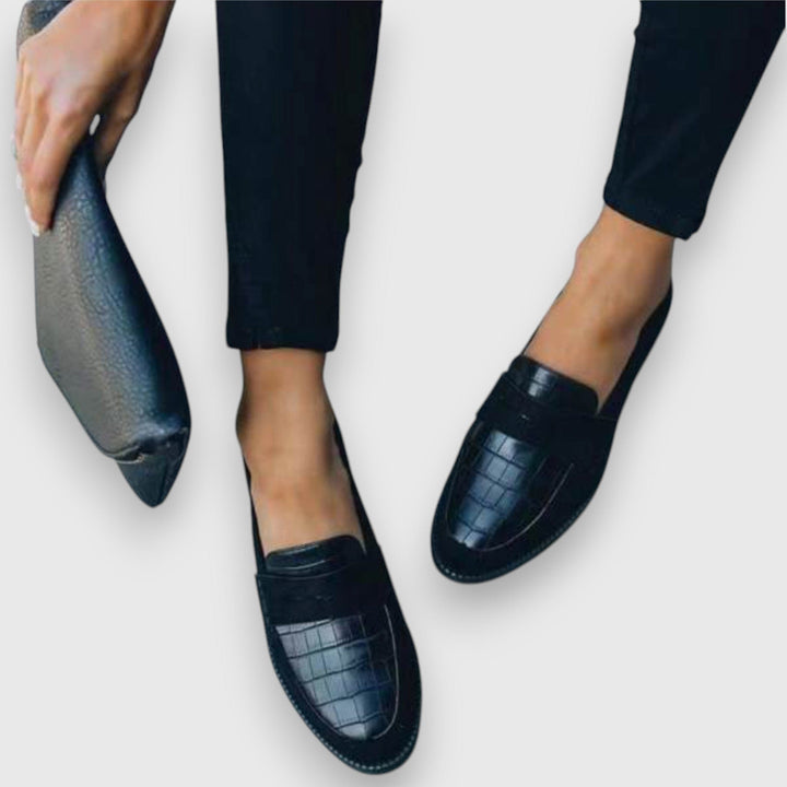Liny Leather Loafer