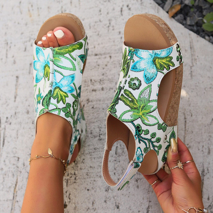 Sofía Bloom Platform Sandals