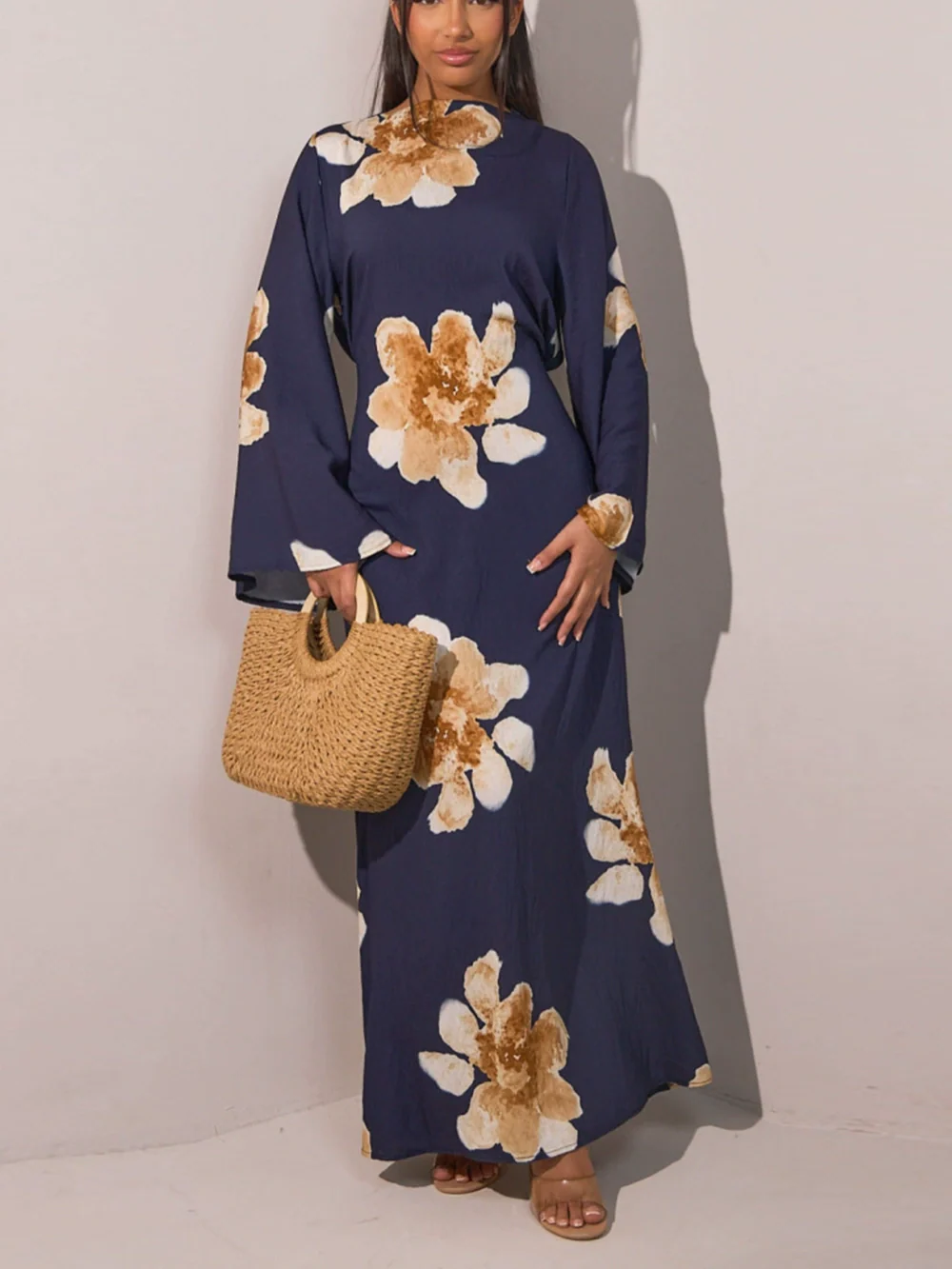 Printed dress with a tight waist maxi dress
