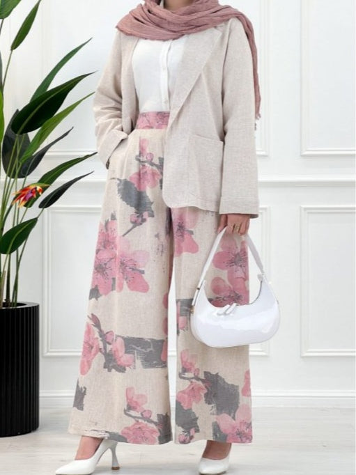 Beige long-sleeved blazer and printed trousers set