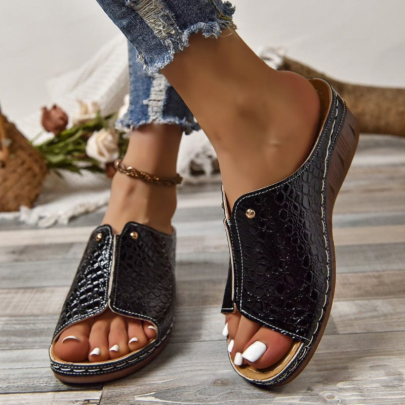 Valeria Embossed Metallic Sandals