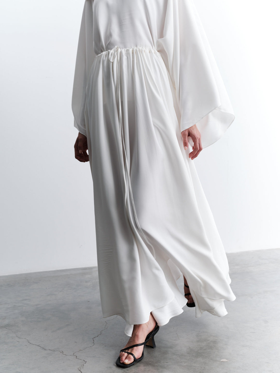 White Simple Loose Top and Skirt Two-piece Suit