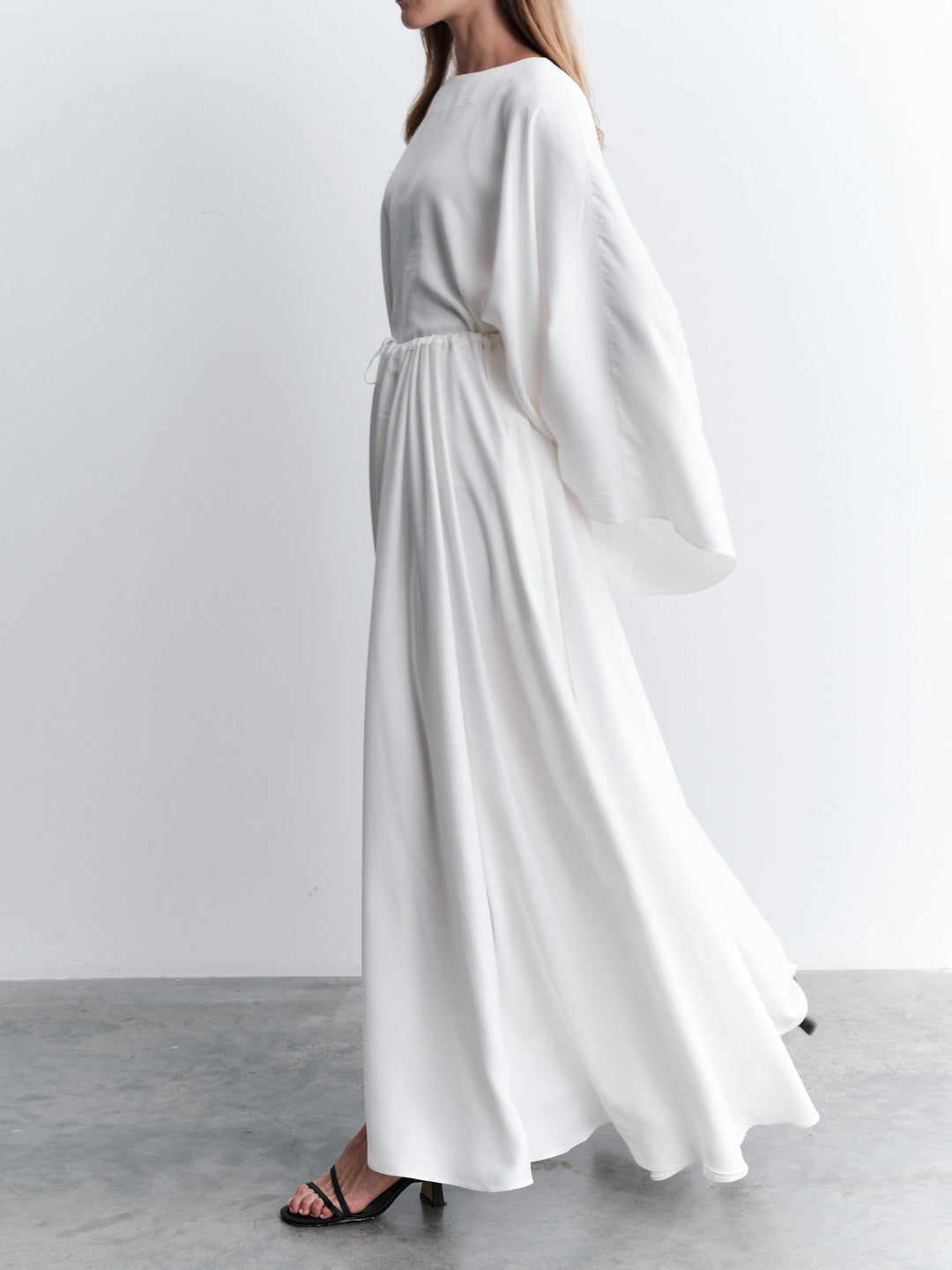 White Simple Loose Top and Skirt Two-piece Suit