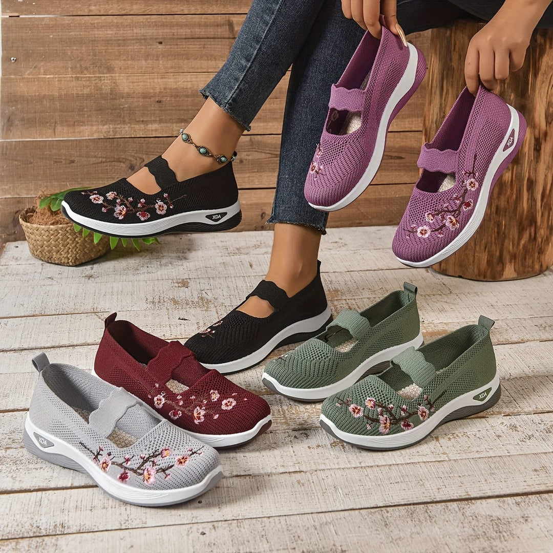 Clara Bloom Trainers